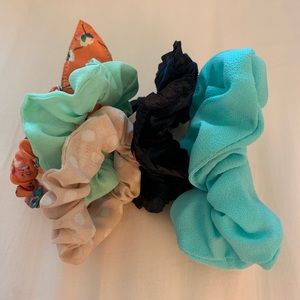 5 cute scrunchie lot